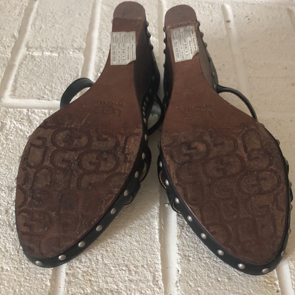 Host Pick 🖤 UGG Lourdes Leather Wedges - Picture 7 of 7